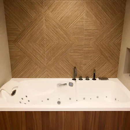 An Incredible 3-bed 3-bath At The Trocadero - Eiffel Tower Appartement *